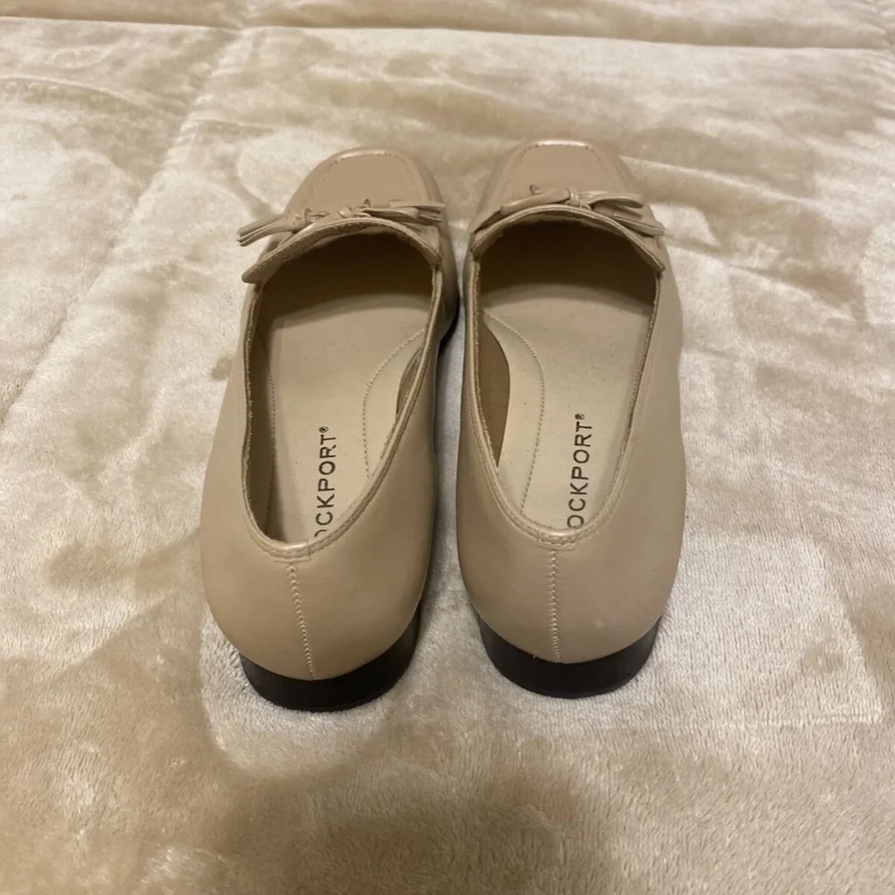 Rockport Size 6.5M Solid Beige Leather Tasseled Loafers - EUC